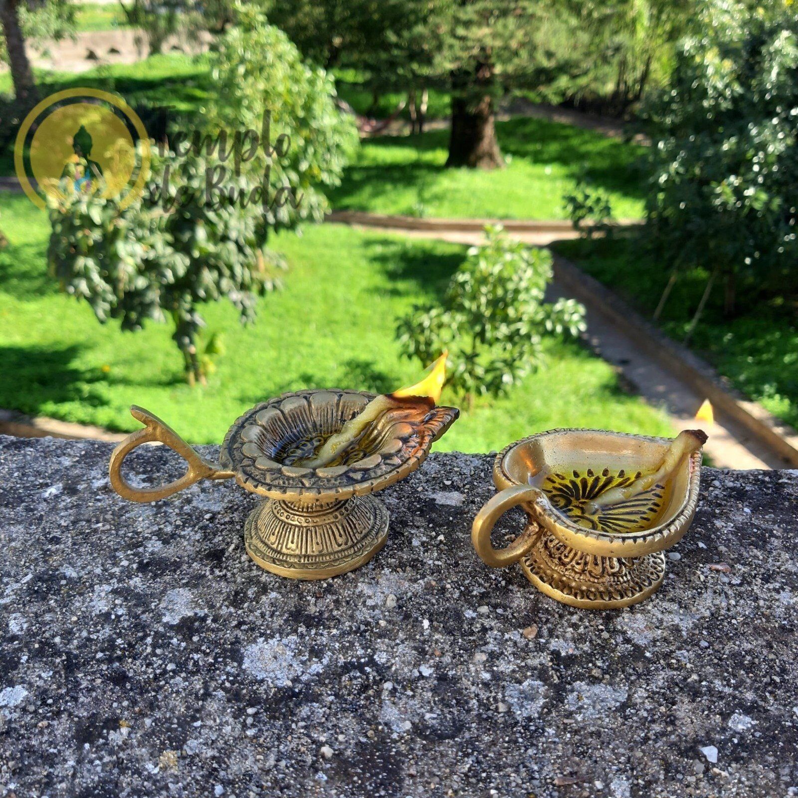 Diya - Lamparina Indiana em Metal Dourado