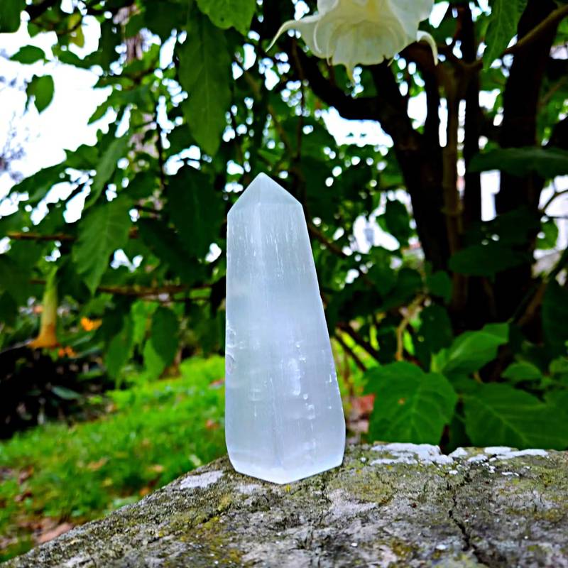 Ponta Selenite Obelisco 15 cm