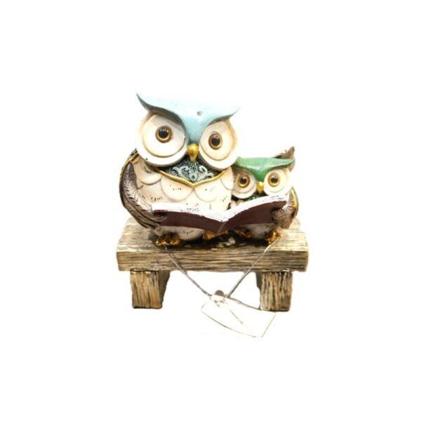 Estátua Coruja com Filhote Lendo no Banco